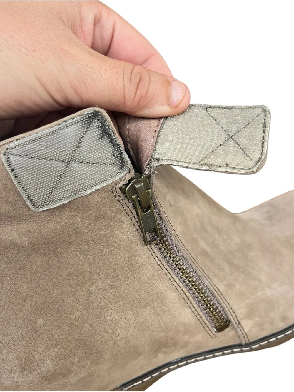 Dansko Leanna Bootie Wedge Taupe Burnished Nubuck Leather Size 37 (6.5-7)